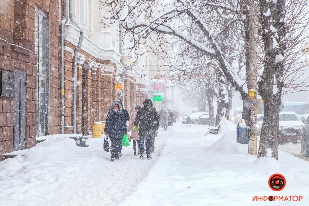 Фото красивого снегопада в Днепре: как зарядиться праздничным настроением 3