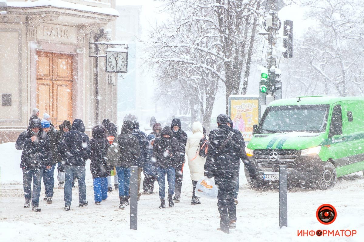 Фото красивого снегопада в Днепре: как зарядиться праздничным настроением 5