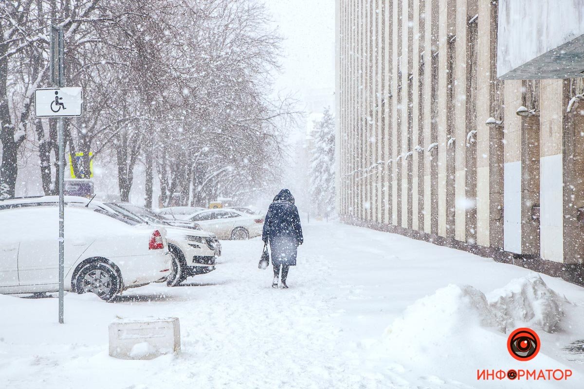 Фото красивого снегопада в Днепре: как зарядиться праздничным настроением 10