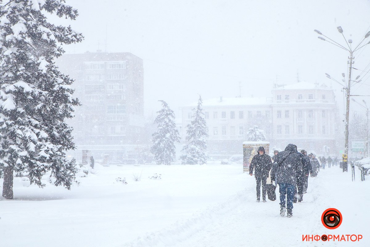 Фото красивого снегопада в Днепре: как зарядиться праздничным настроением 12