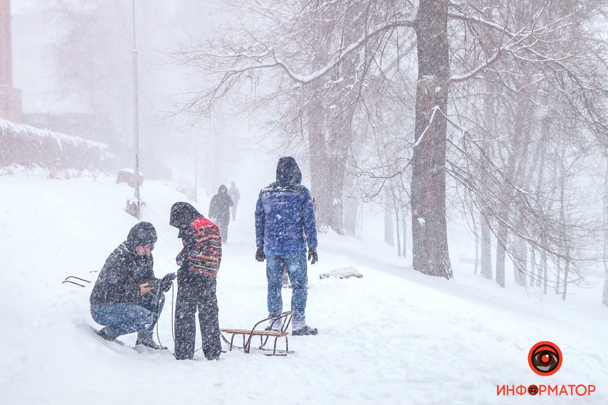Фото красивого снегопада в Днепре: как зарядиться праздничным настроением 15