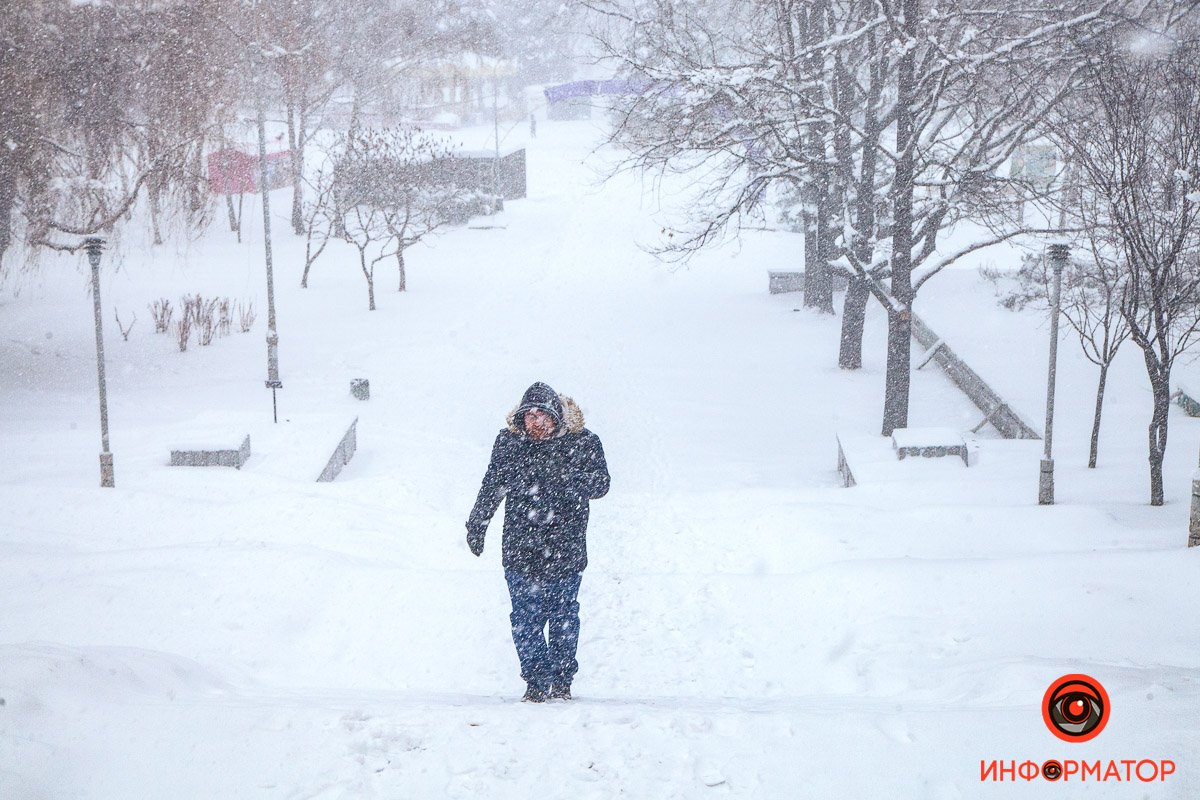 Фото красивого снегопада в Днепре: как зарядиться праздничным настроением 19
