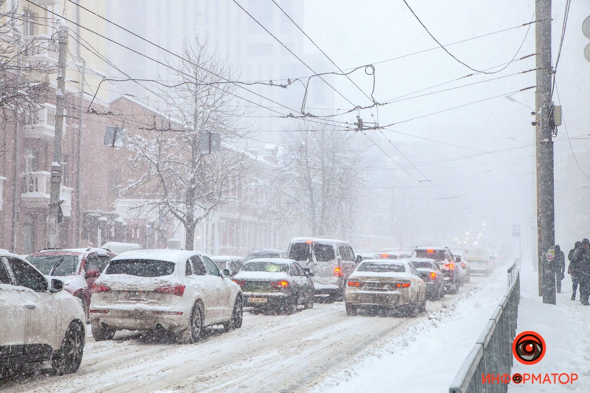 Фото красивого снегопада в Днепре: как зарядиться праздничным настроением 26