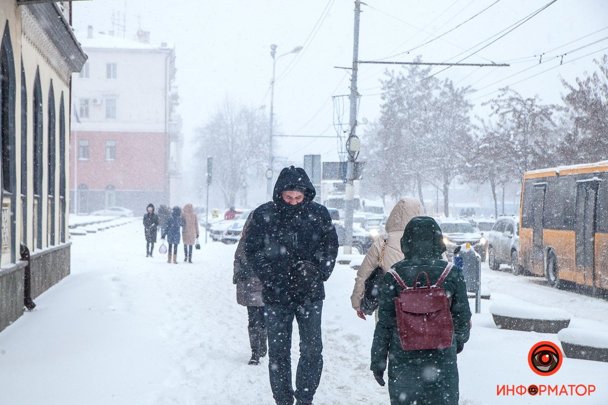 Фото красивого снегопада в Днепре: как зарядиться праздничным настроением 29
