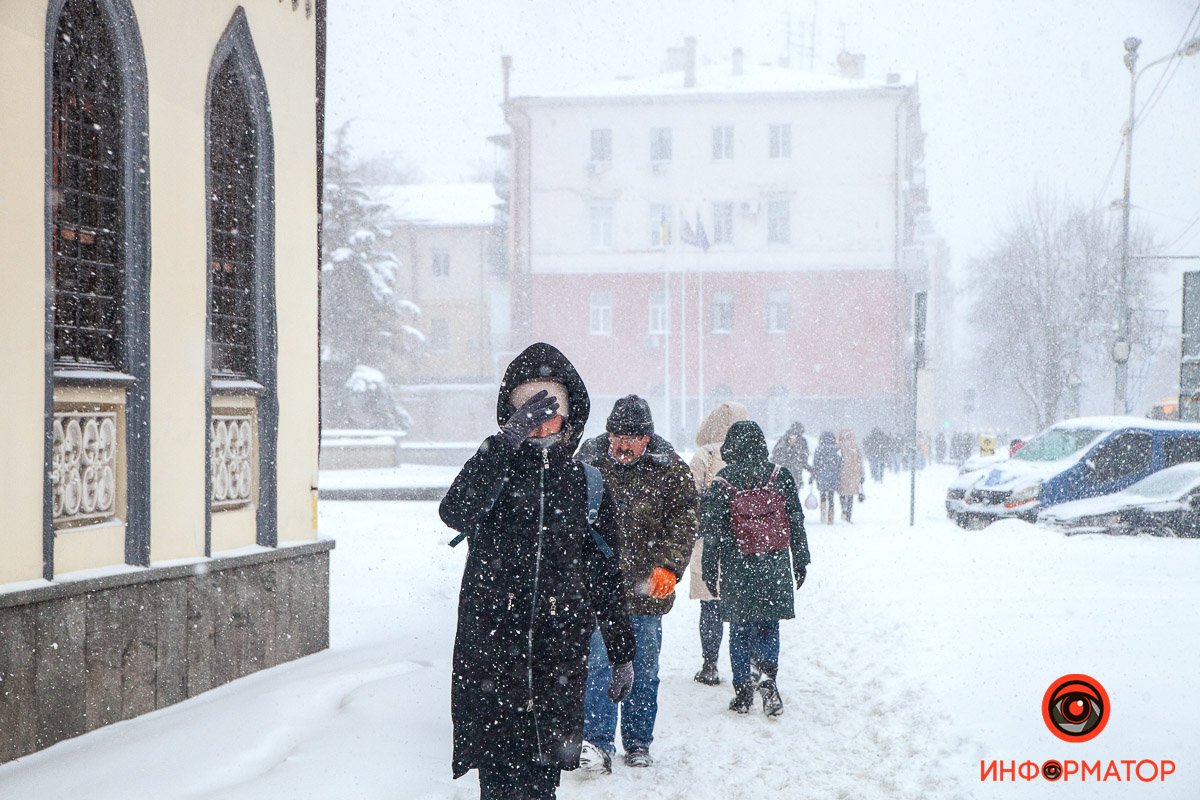 Фото красивого снегопада в Днепре: как зарядиться праздничным настроением 31