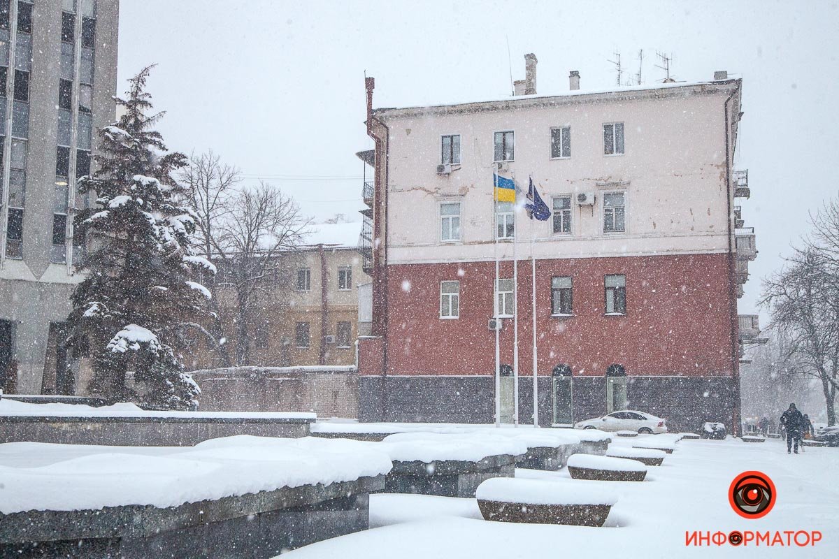 Фото красивого снегопада в Днепре: как зарядиться праздничным настроением 33