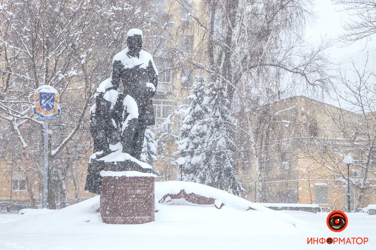 Фото красивого снегопада в Днепре: как зарядиться праздничным настроением 37