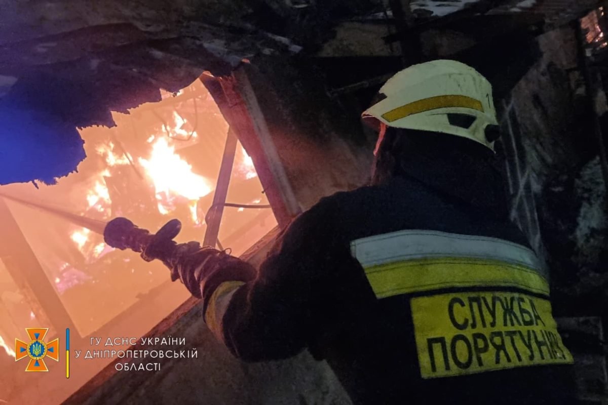 На Клюева горел склад