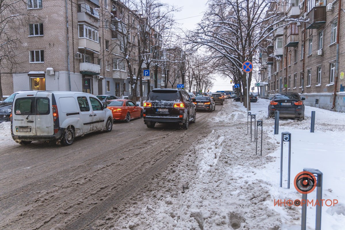 Расчистили ли платные парковки в Днепре после снежной бури 5