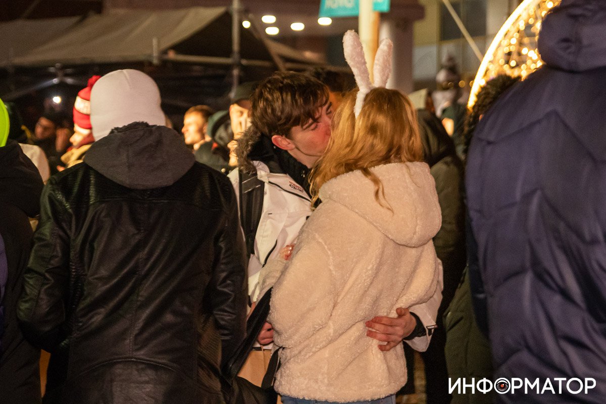 Пусть вас ждет счастье в Новом году Пусть вас ждет счастье в Новом году