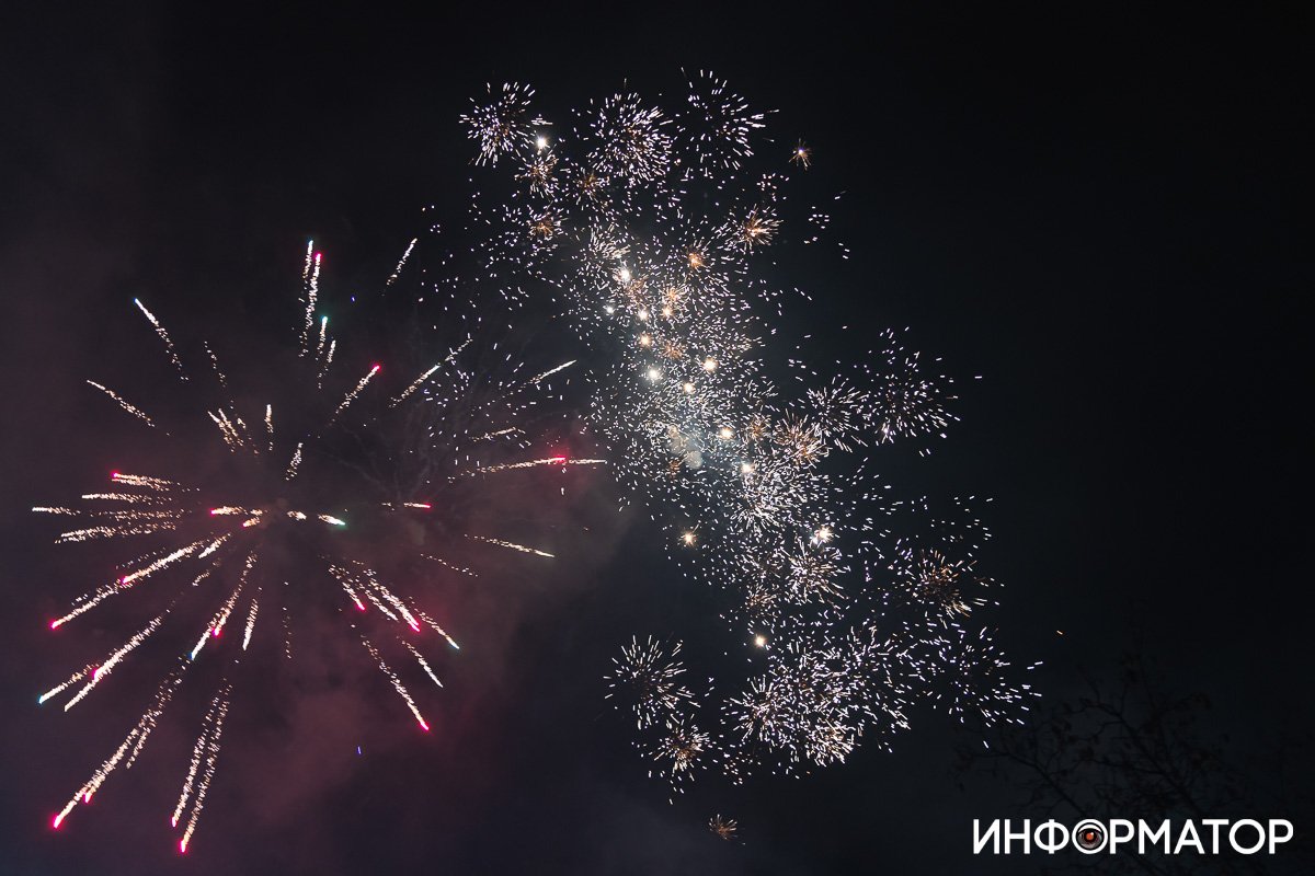 Весь город неугомонно "стрелял" в течение часа Весь город неугомонно "стрелял" в течение часа