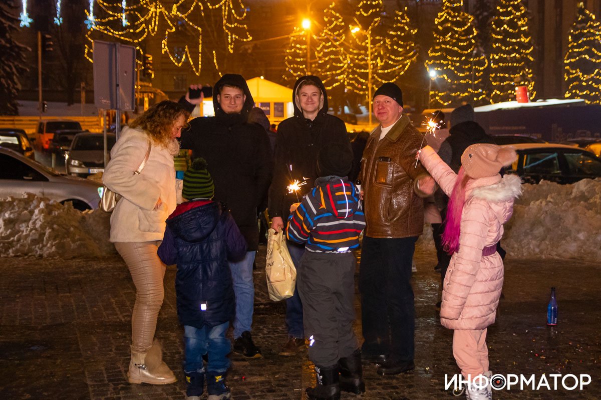Каждому по маленькому салютику! 