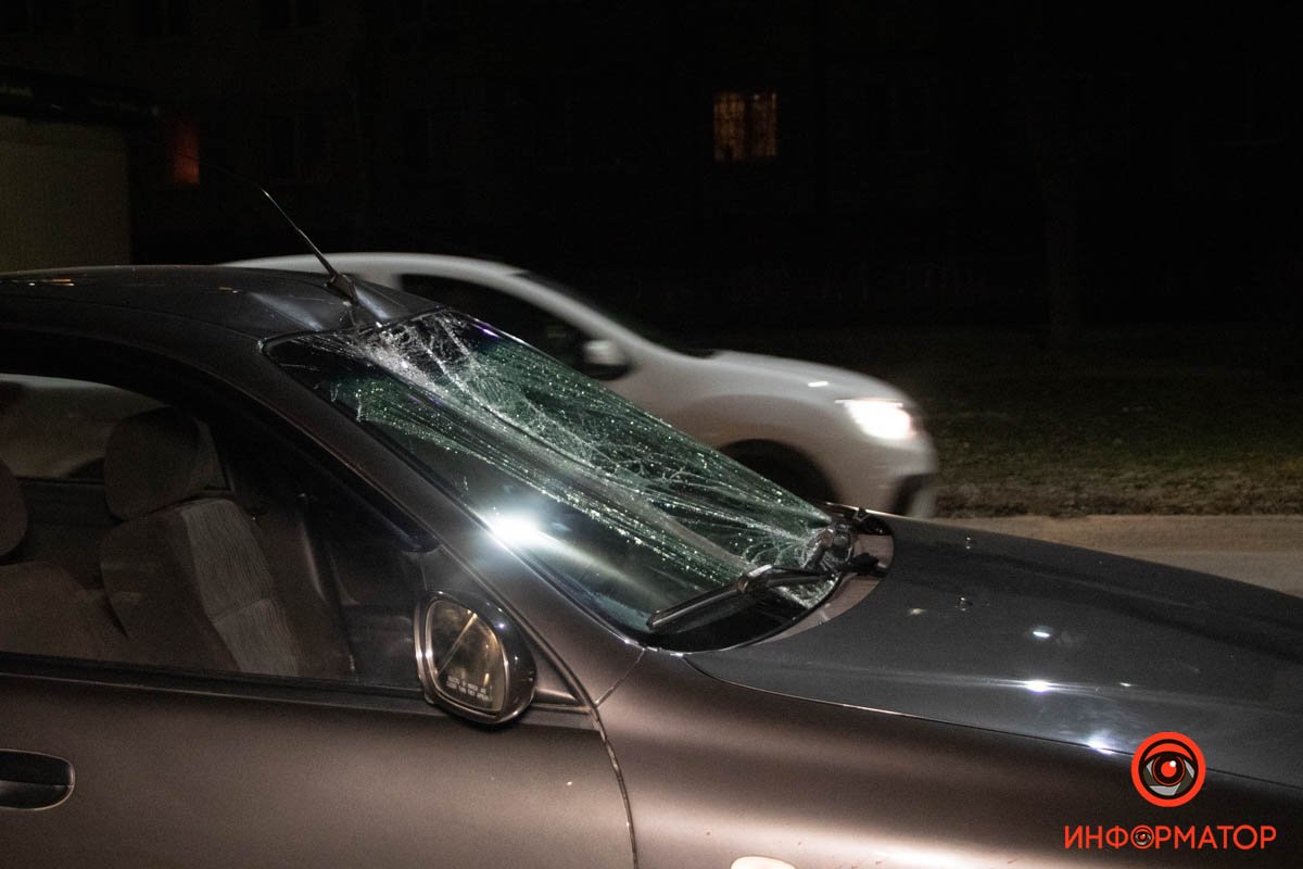 В Днепре на Батумской Daewoo Lanos сбил мужчину 2