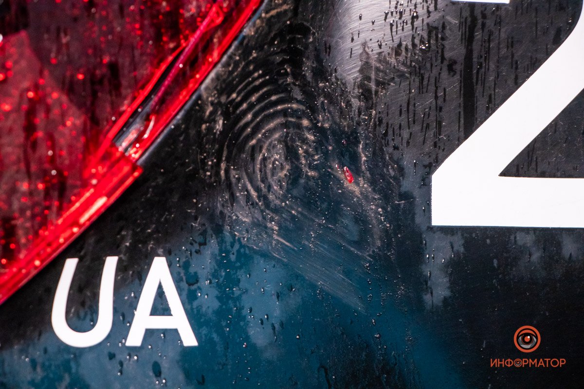 Вмятина на кузове Вмятина на кузове