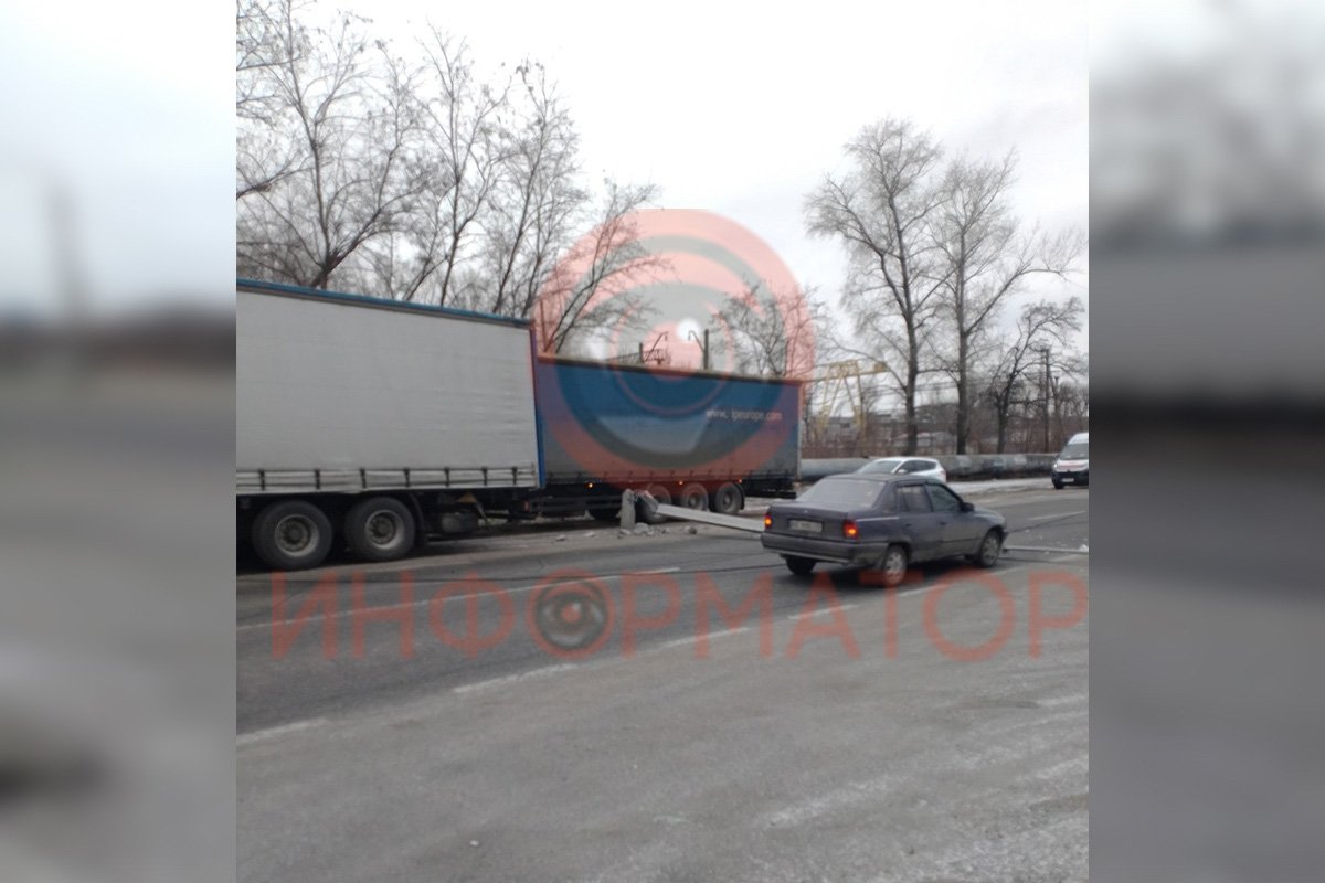 Водителям стоить быть бдительными и по возможности искать объездные пути Водителям стоить быть бдительными и по возможности искать объездные пути