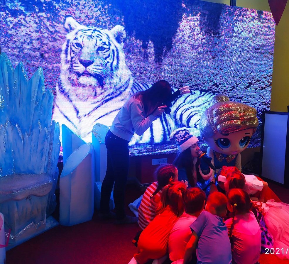 Dkids в январе приглашает на дискотеки, квесты и День рождения Деда Мороза 10