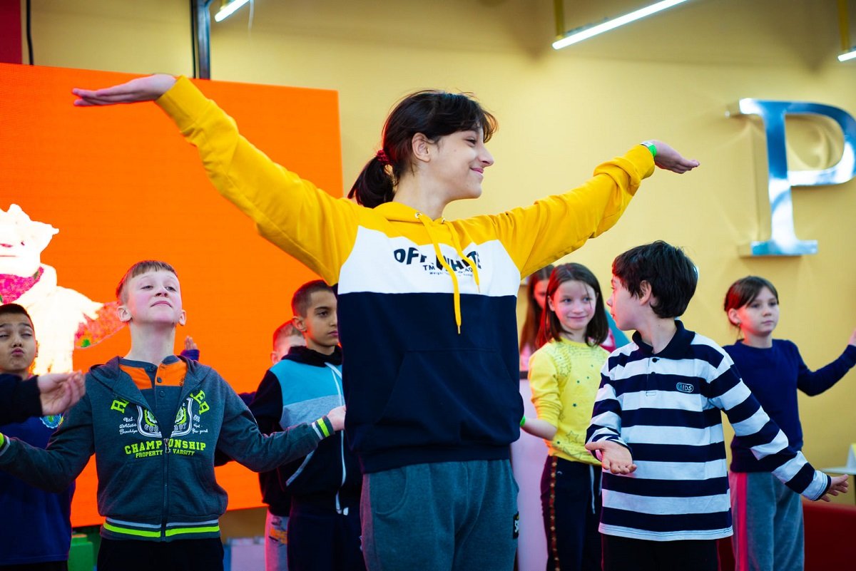 Dkids в январе приглашает на дискотеки, квесты и День рождения Деда Мороза 11