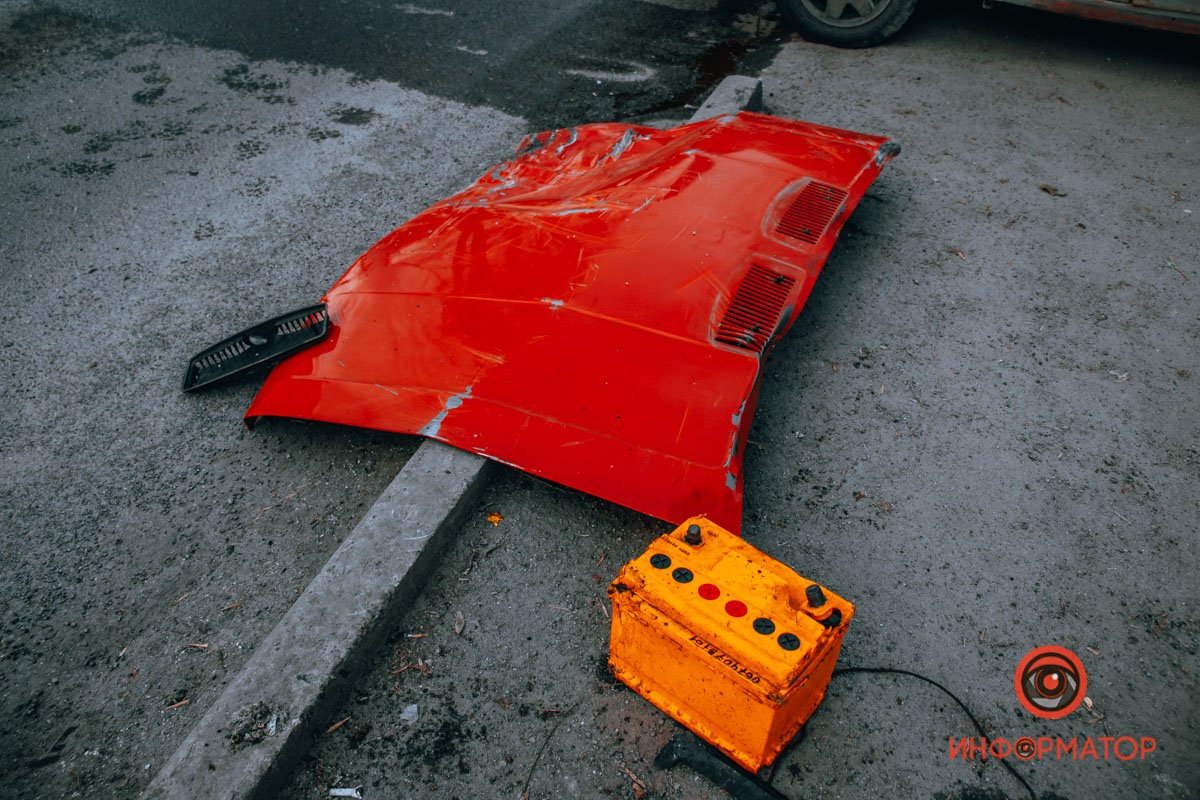 Все обстоятельства аварии устанавливают патрульные Все обстоятельства аварии устанавливают патрульные