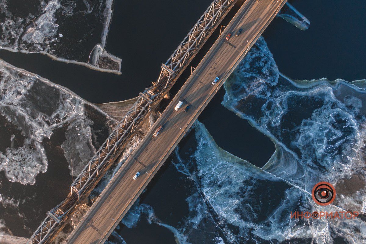 Там в студенных садах,