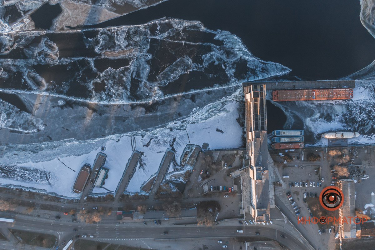 Подожди в тишине глубины.