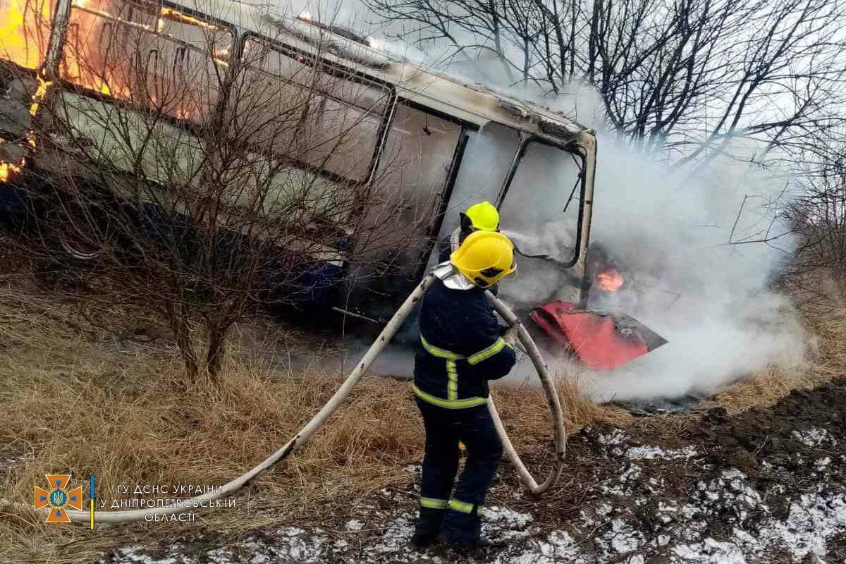 В результате ДТП оба транспортных средства загорелись