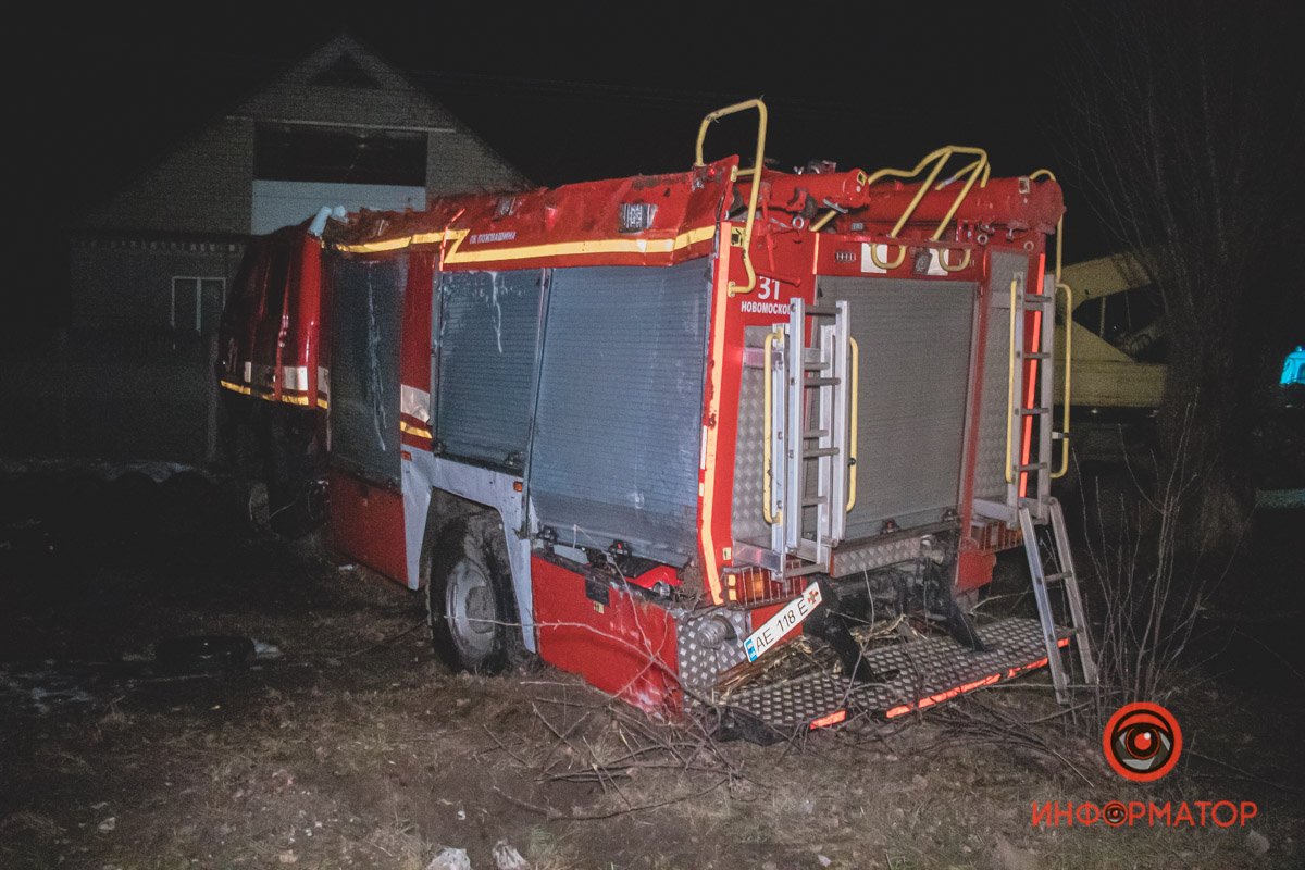 Служебный автомобиль перевернули обратно