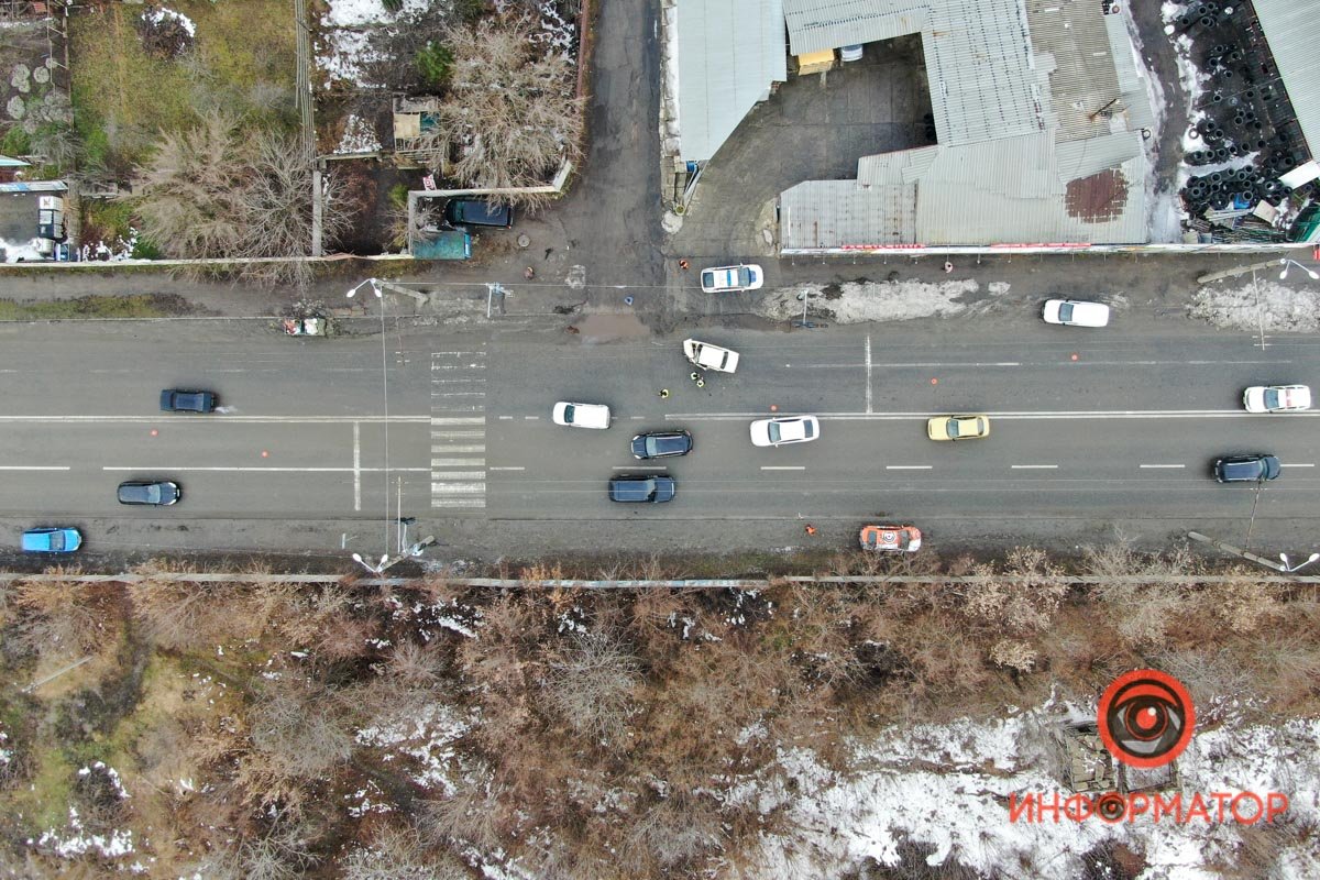 В Днепре на Тополе ВАЗ влетел в Opel: мужчину вырезали из салона 16