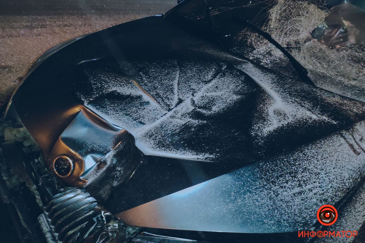 На выезде из Днепра возле "Эпицентра" Skoda насмерть сбила мужчину: ему оторвало ногу 8