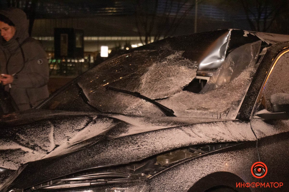 Движение затруднено, занята левая полоса Движение затруднено, занята левая полоса