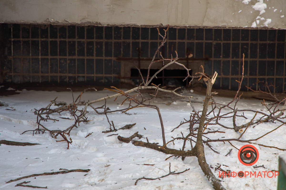 В четверг, 20 января, на проспекте Гагарина, 122, мужчина 1983-го года рождения выпрыгнул с балкона жилого дома