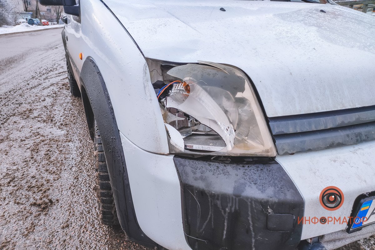 Водитель Ford не успел среагировать и сбил женщину Водитель Ford не успел среагировать и сбил женщину