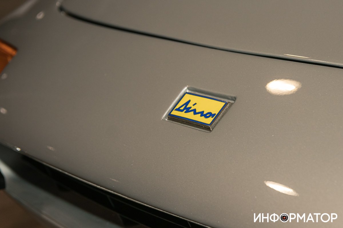 Назвали в память о сыне основателя фирмы Энцо Феррари - Дино