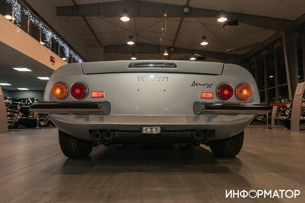 Максимальная скорость авто составляет 235 километров в час