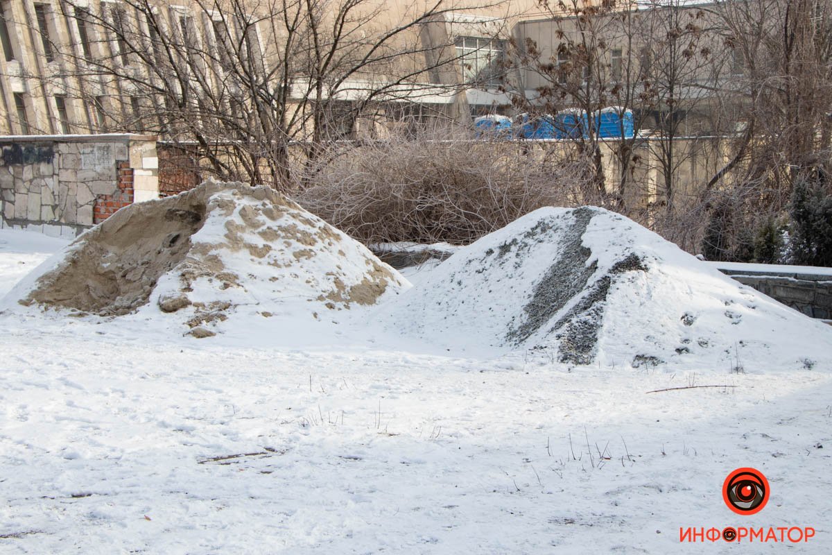 И щебеночка