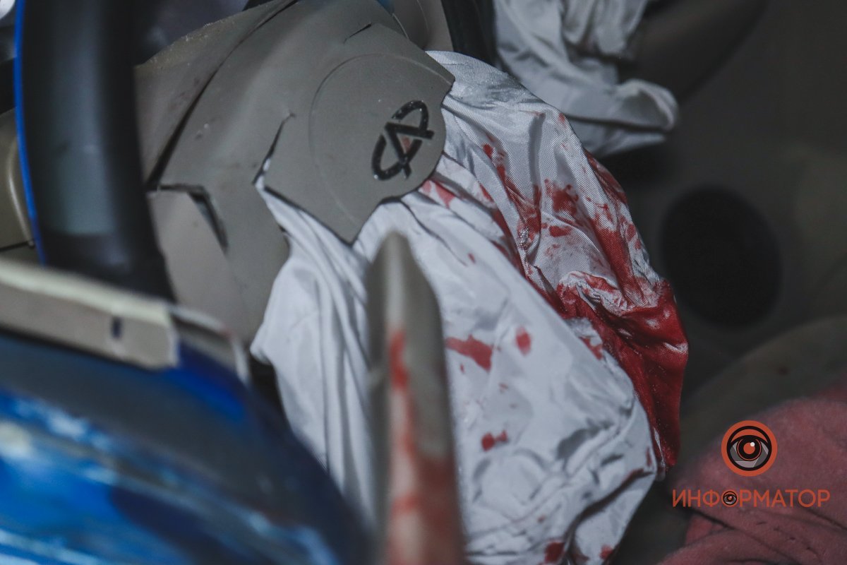 По предварительной информации от полиции, в машине ехала супружеская пара