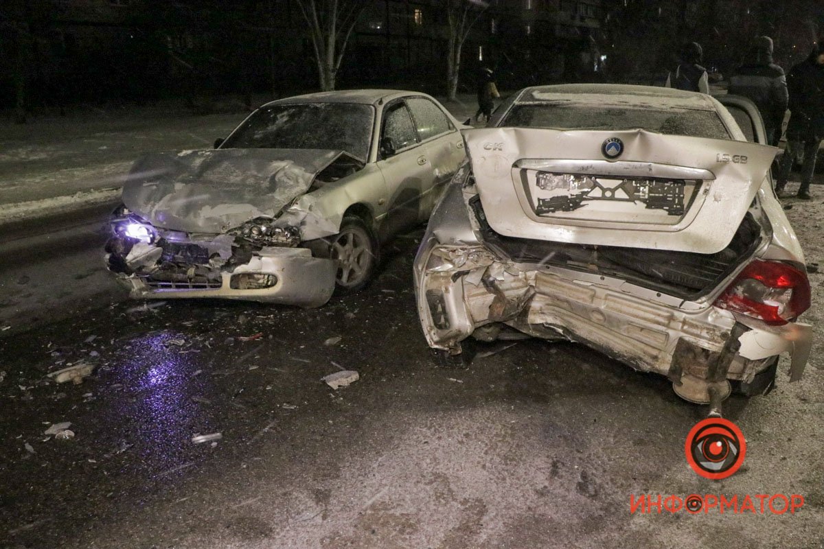 Водителя Geely госпитализировали Водителя Geely госпитализировали