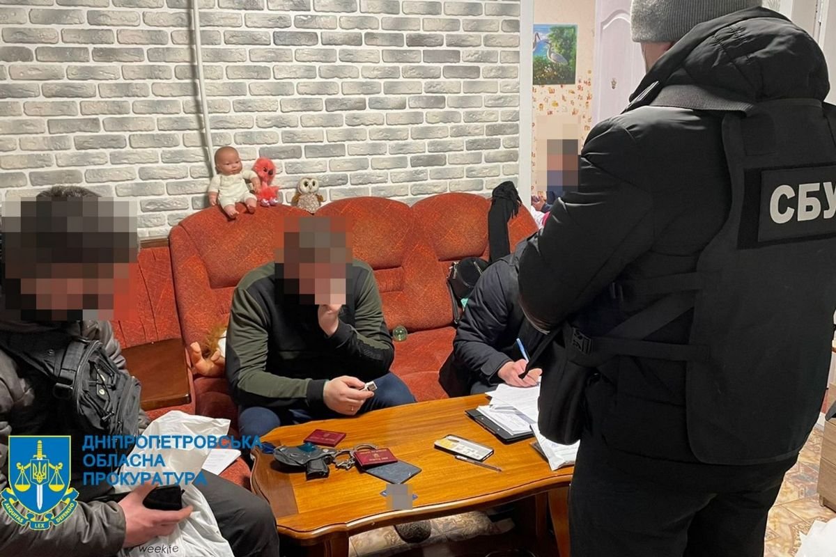 Полицейского подозревают в вымогательстве