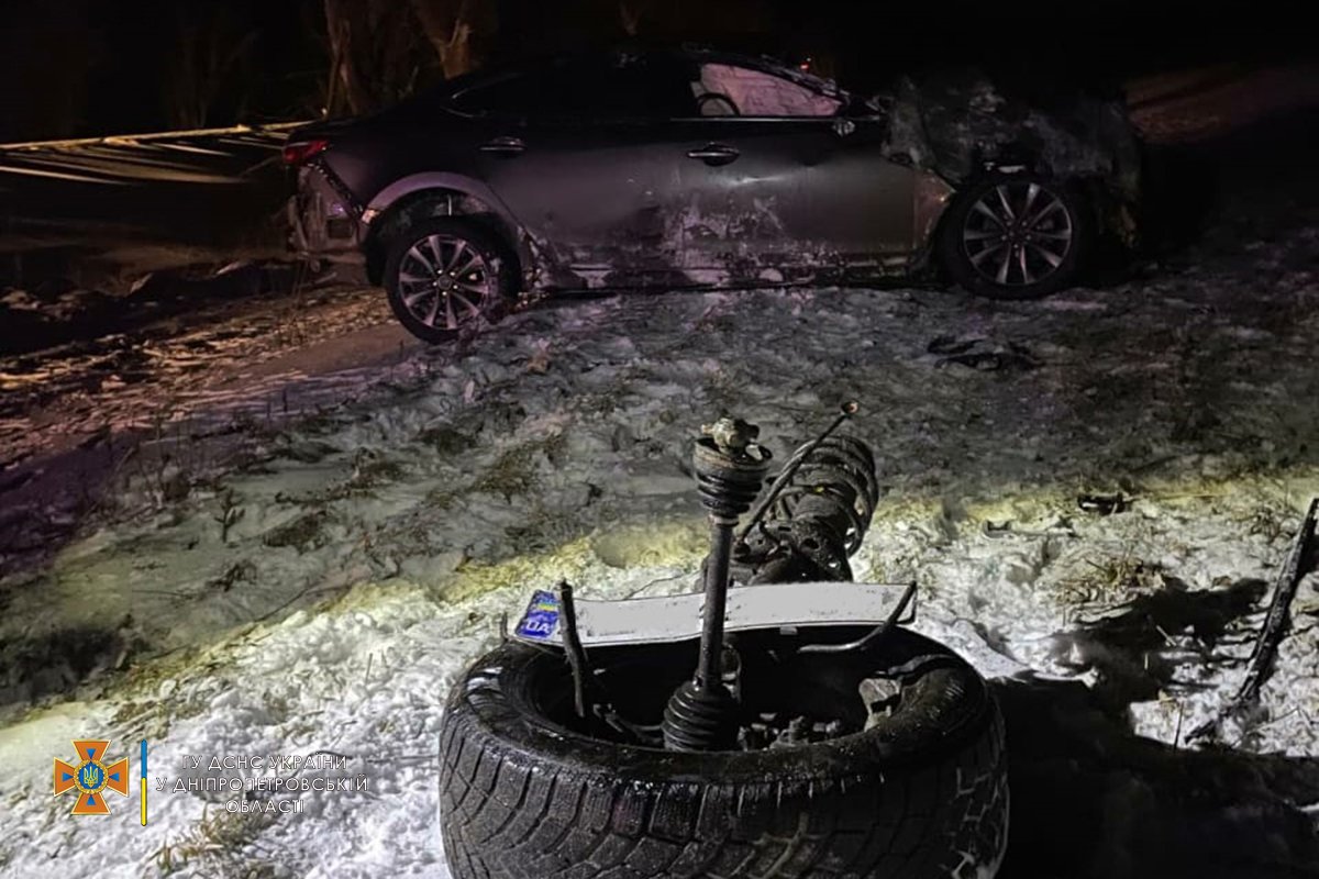 Предварительно, девушка не справилась с управлением и слетела в кювет