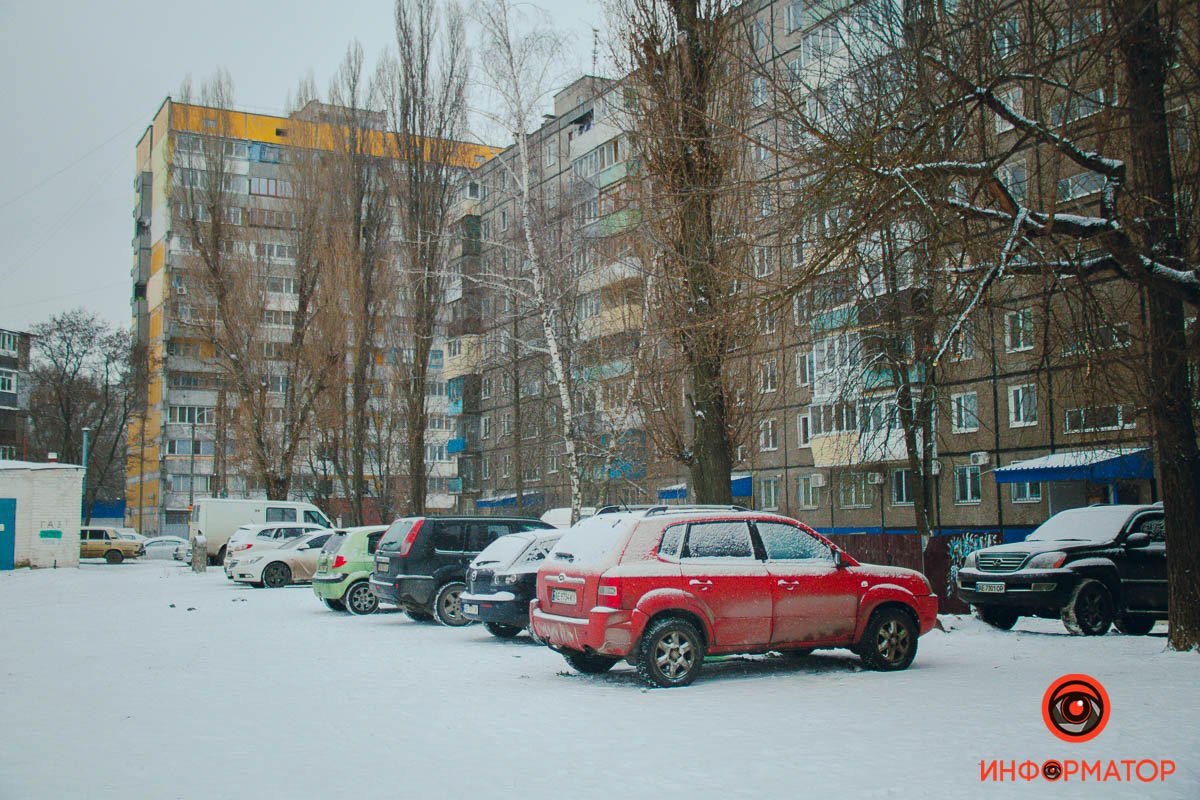 "Заминированный" Hyundai на Калиновой, 76