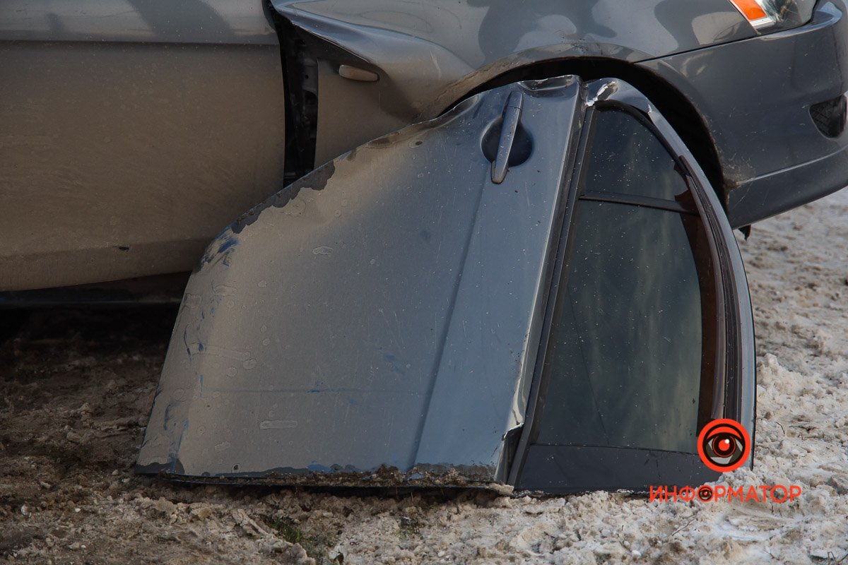 Двери пришлось демонтировать Двери пришлось демонтировать