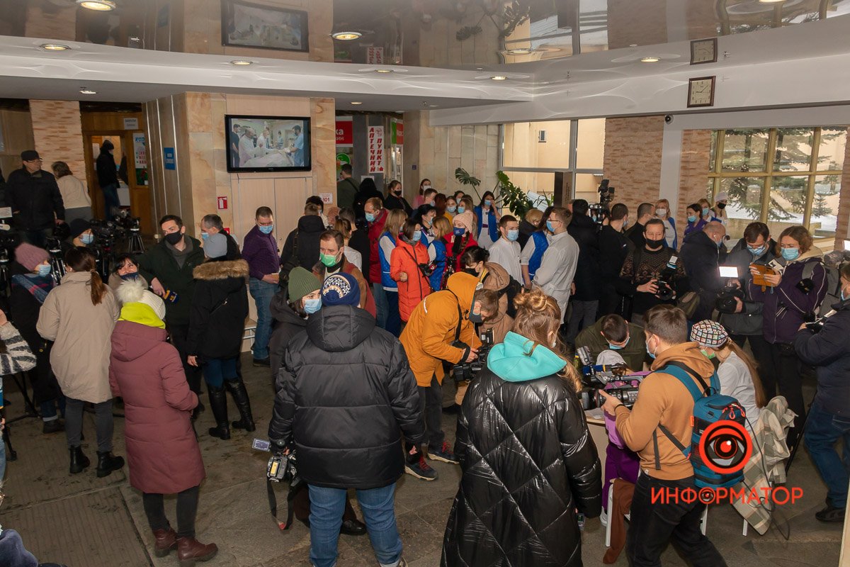 Регистрация проходила на первом этаже хирургического корпуса больницы Мечникова  Регистрация проходила на первом этаже хирургического корпуса больницы Мечникова