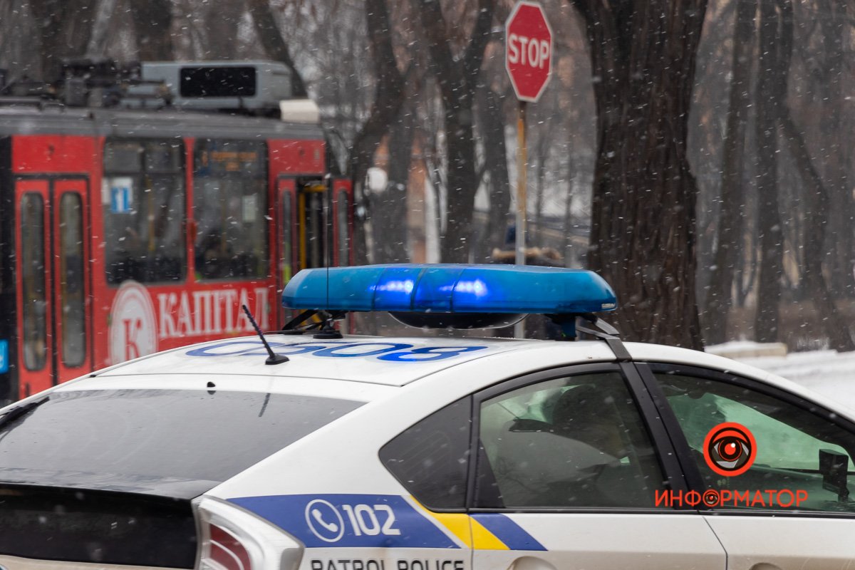 В пятницу, 28 января, на проспекте Яворницкого женщина попала под трамвай В пятницу, 28 января, на проспекте Яворницкого женщина попала под трамвай