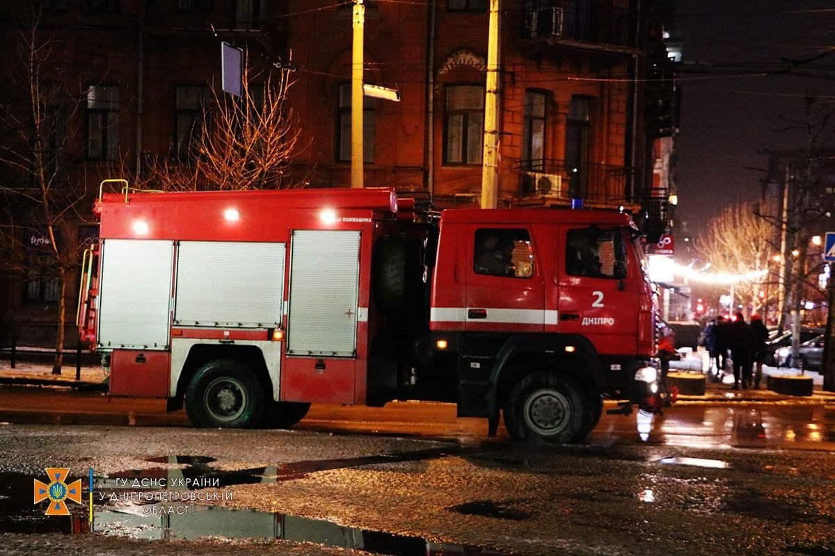 Очевидцы вызвали сотрудников ГСЧС Очевидцы вызвали сотрудников ГСЧС