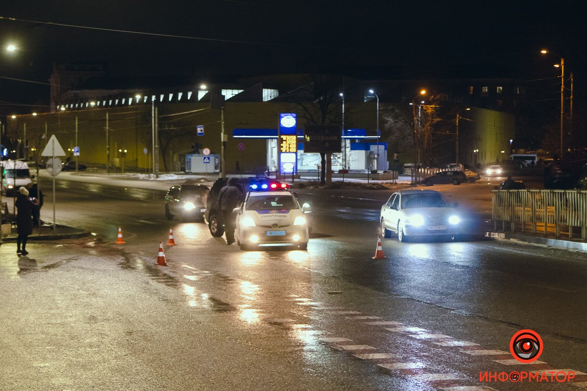 Одна полоса занята, но пробки нет Одна полоса занята, но пробки нет