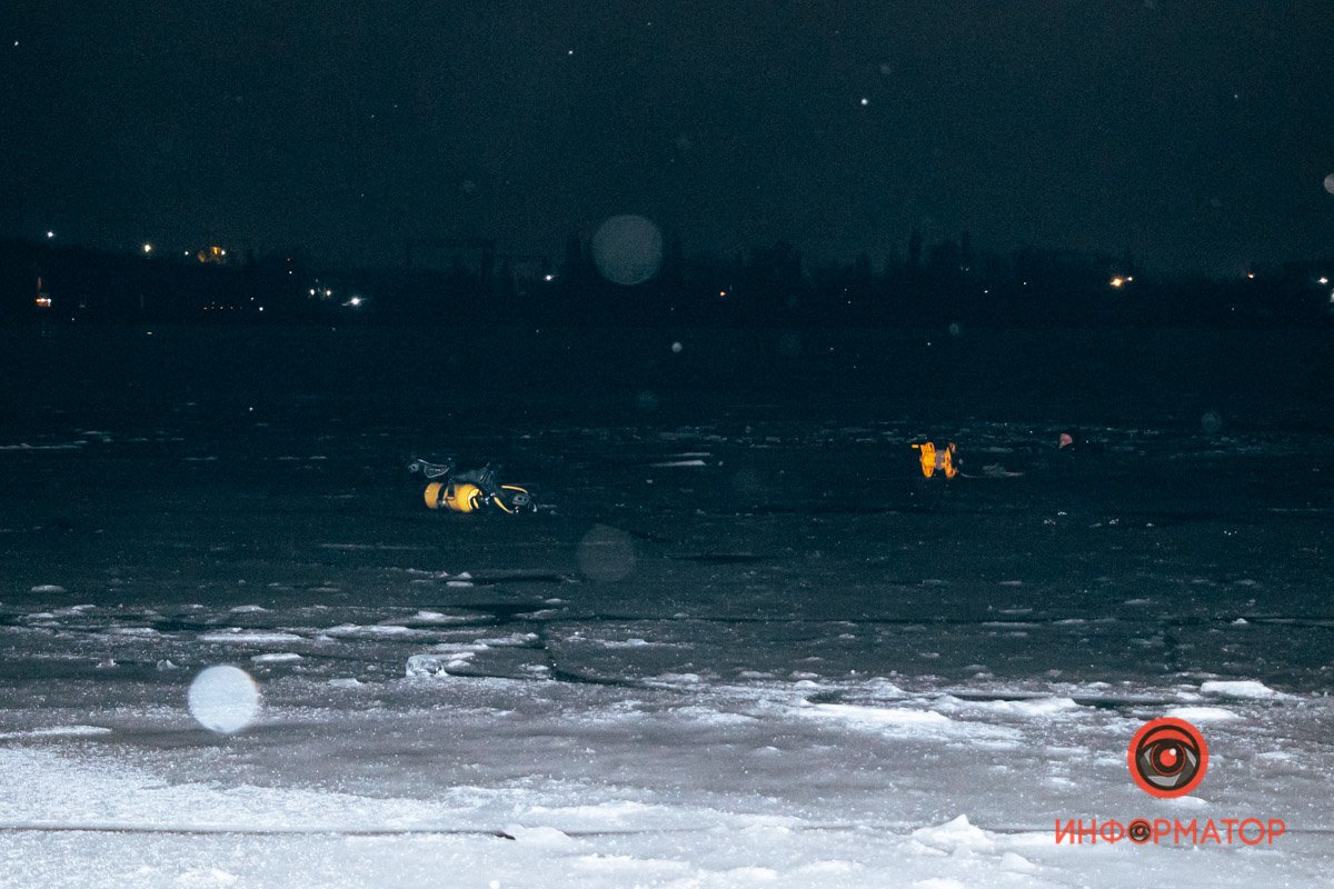 На Монастырском острове 16-летний парень провалился под лед