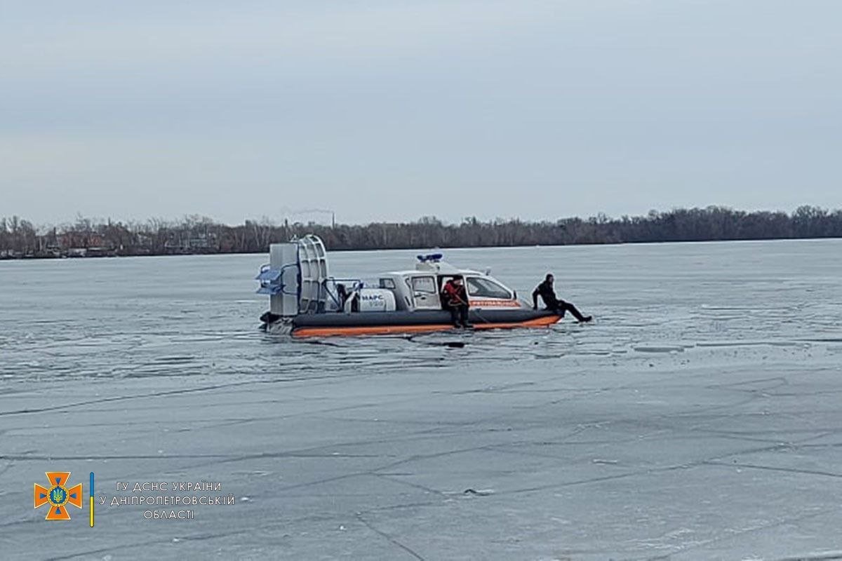 Спасатели нашли тело парня в 50-метрах от берега