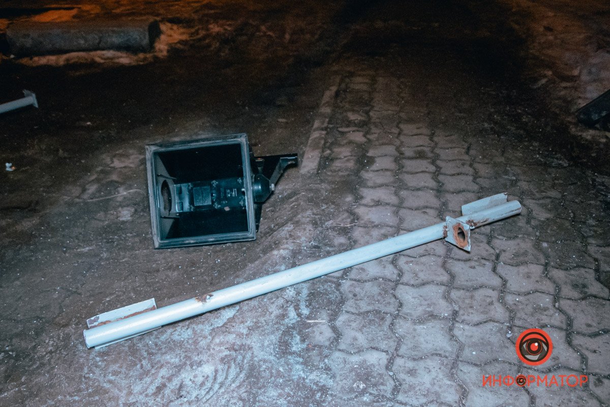 В машине находились мужчина и женщина