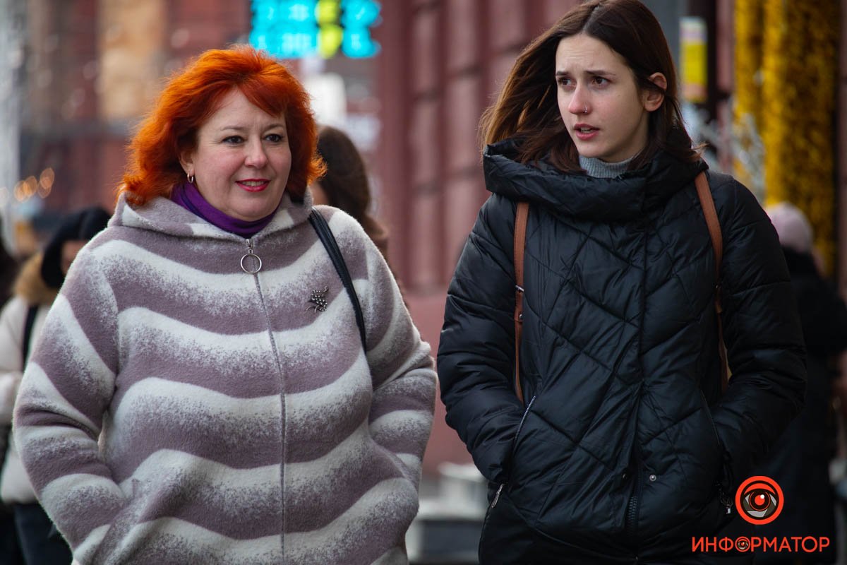 Оживленно беседуют