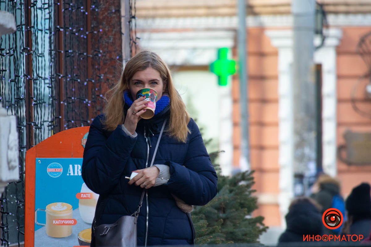 В глазах - весна и смех