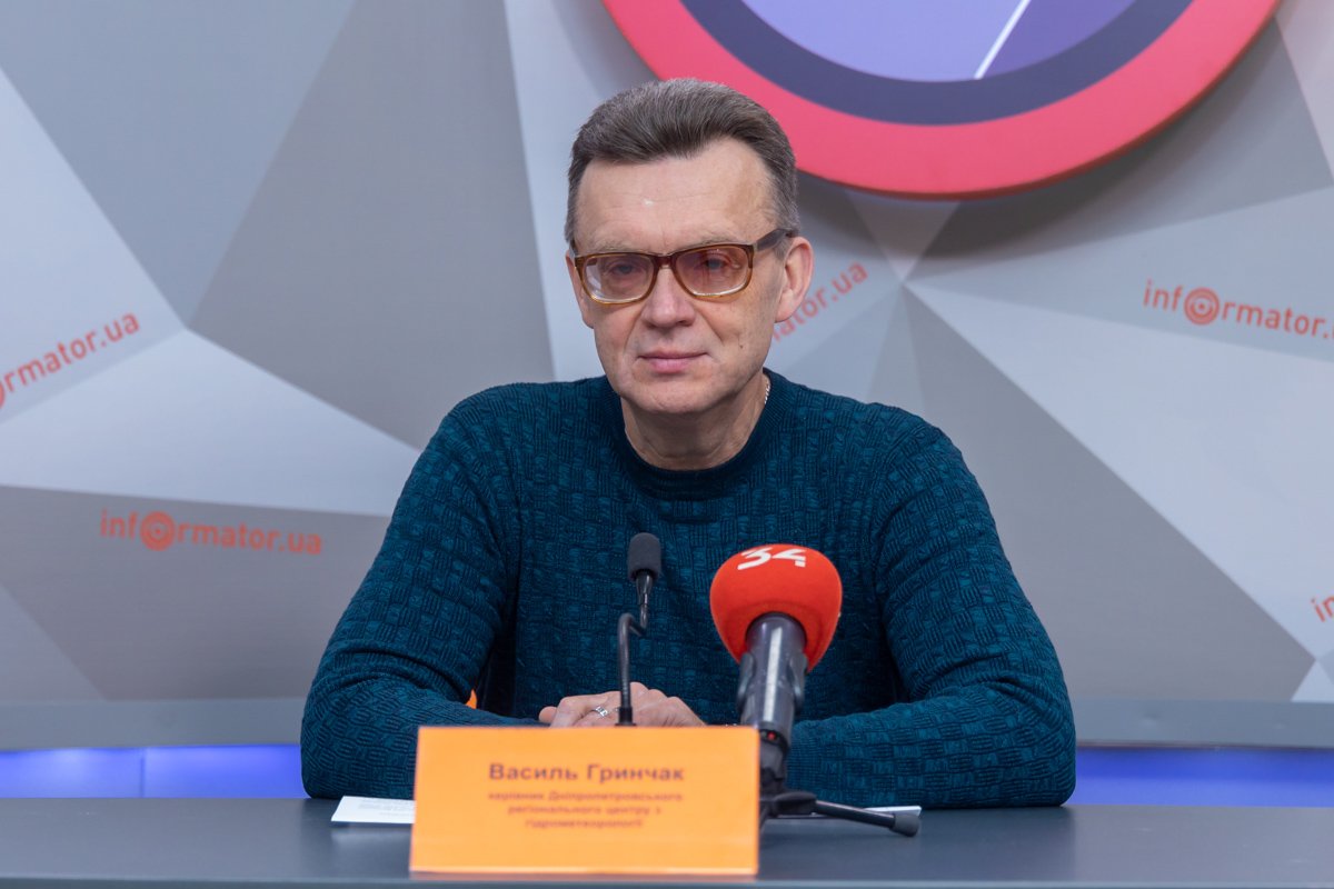 Василий Гринчак — начальник Днепропетровского регионального центра по гидрометеорологии Василий Гринчак — начальник Днепропетровского регионального центра по гидрометеорологии